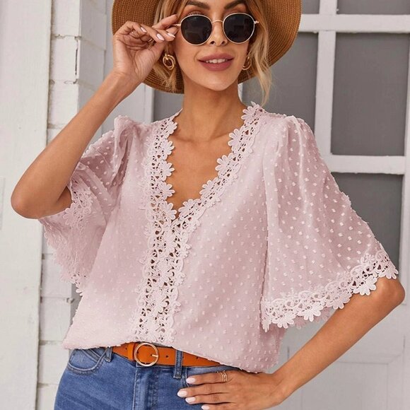 𝅺𝅺⭐️2 FOR $20⭐️ Shein Swiss Dot Guipure Lace Panel Blouse Baby Pink Medium/6 - Picture 1 of 10